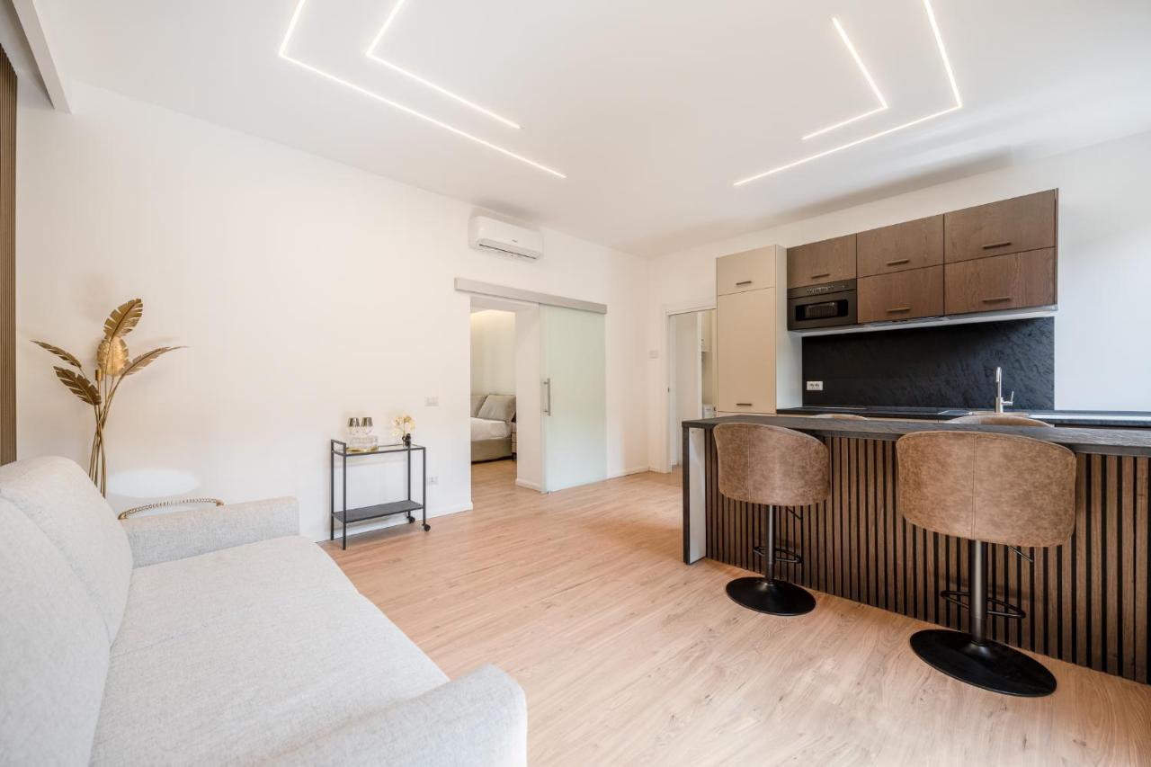 Bilocale Moderno - City Center Milan Exterior photo